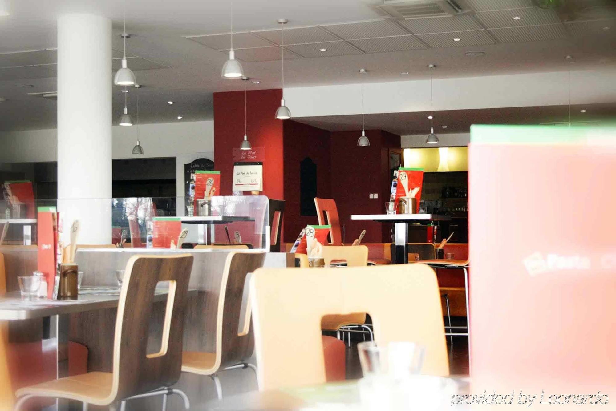 Ibis Istres Trigance Hotell Restaurang bild