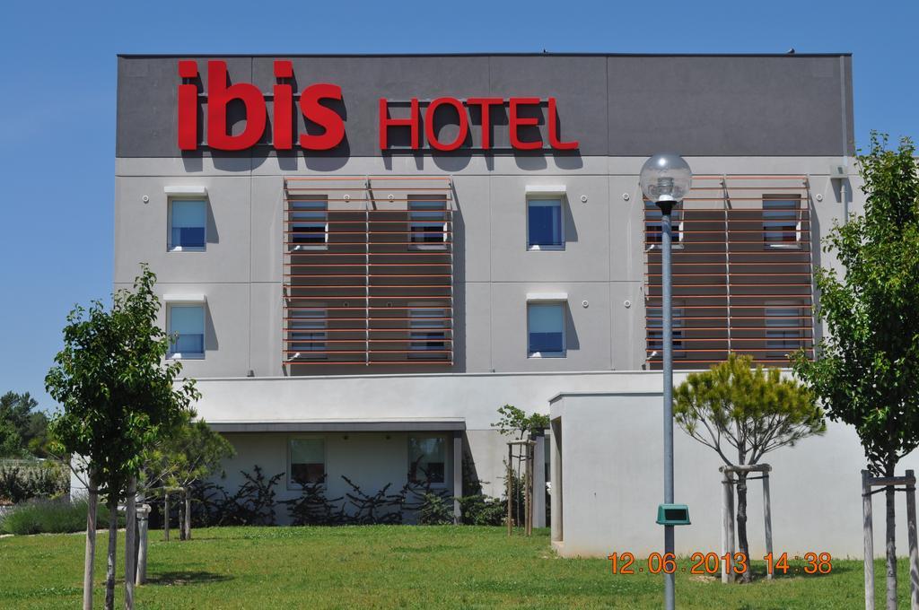 Ibis Istres Trigance Hotell Exteriör bild
